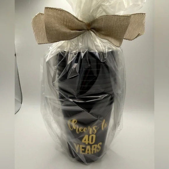 40th Birthday Ultimate Celebration Bundle | Tiara, 12 Cups & Gift Card - Picture 4 of 5